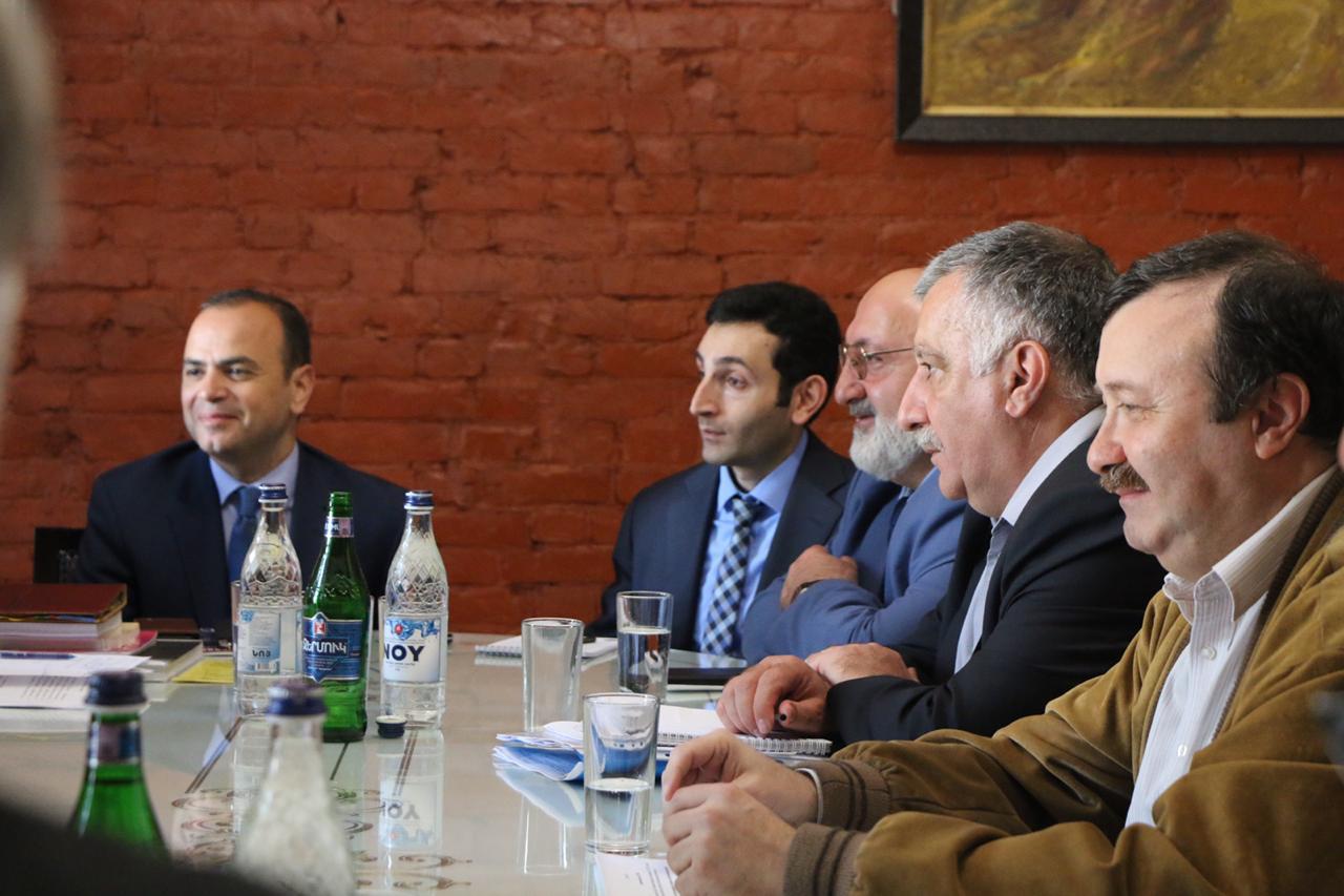 Армянские организации. Армянские фирмы. Армянская компания satech hes. Армянские организации. Вэд армении.